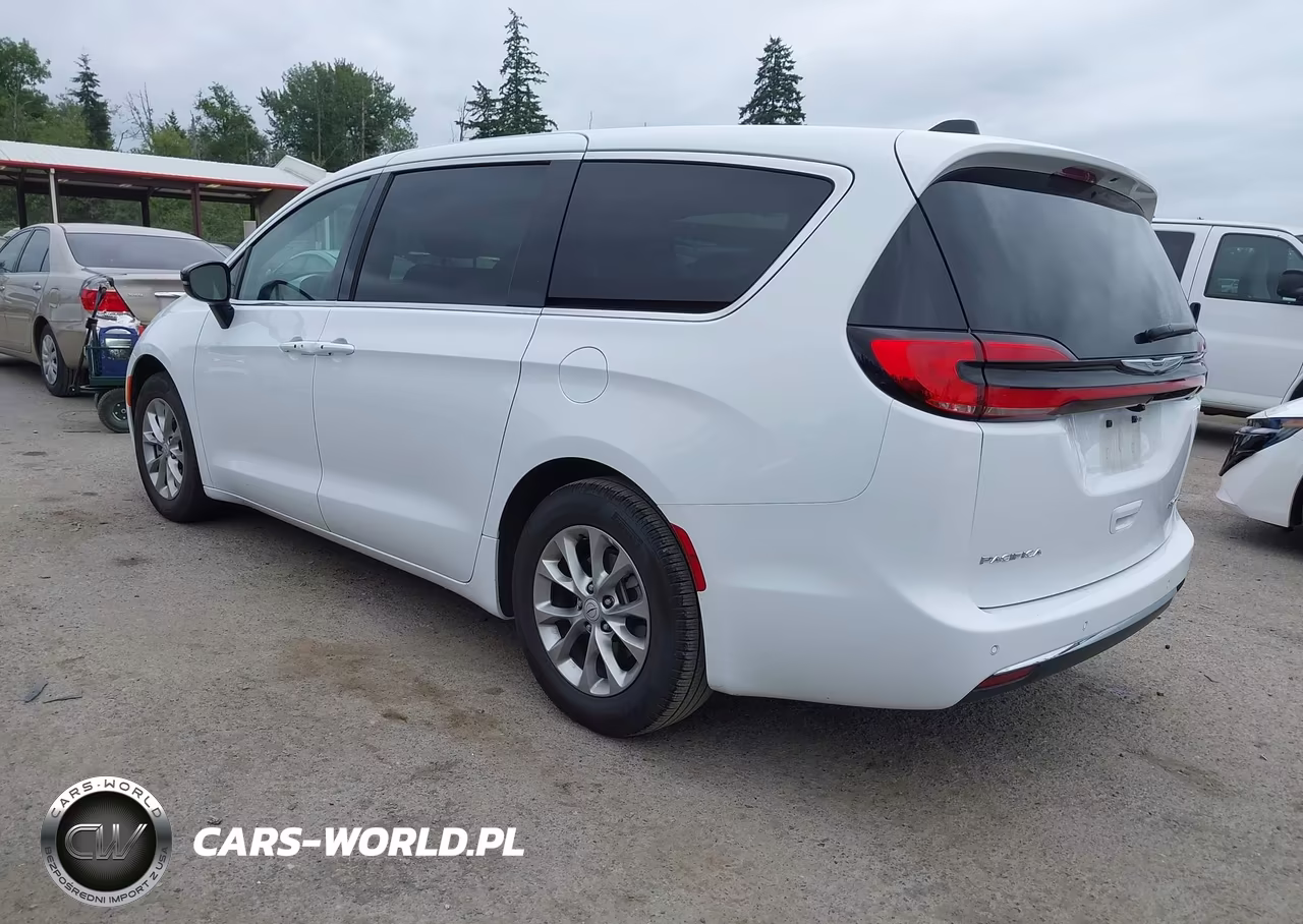 2026 Chrysler Pacifica Limited VIN:2C4RC1GG4TR206004 - 3