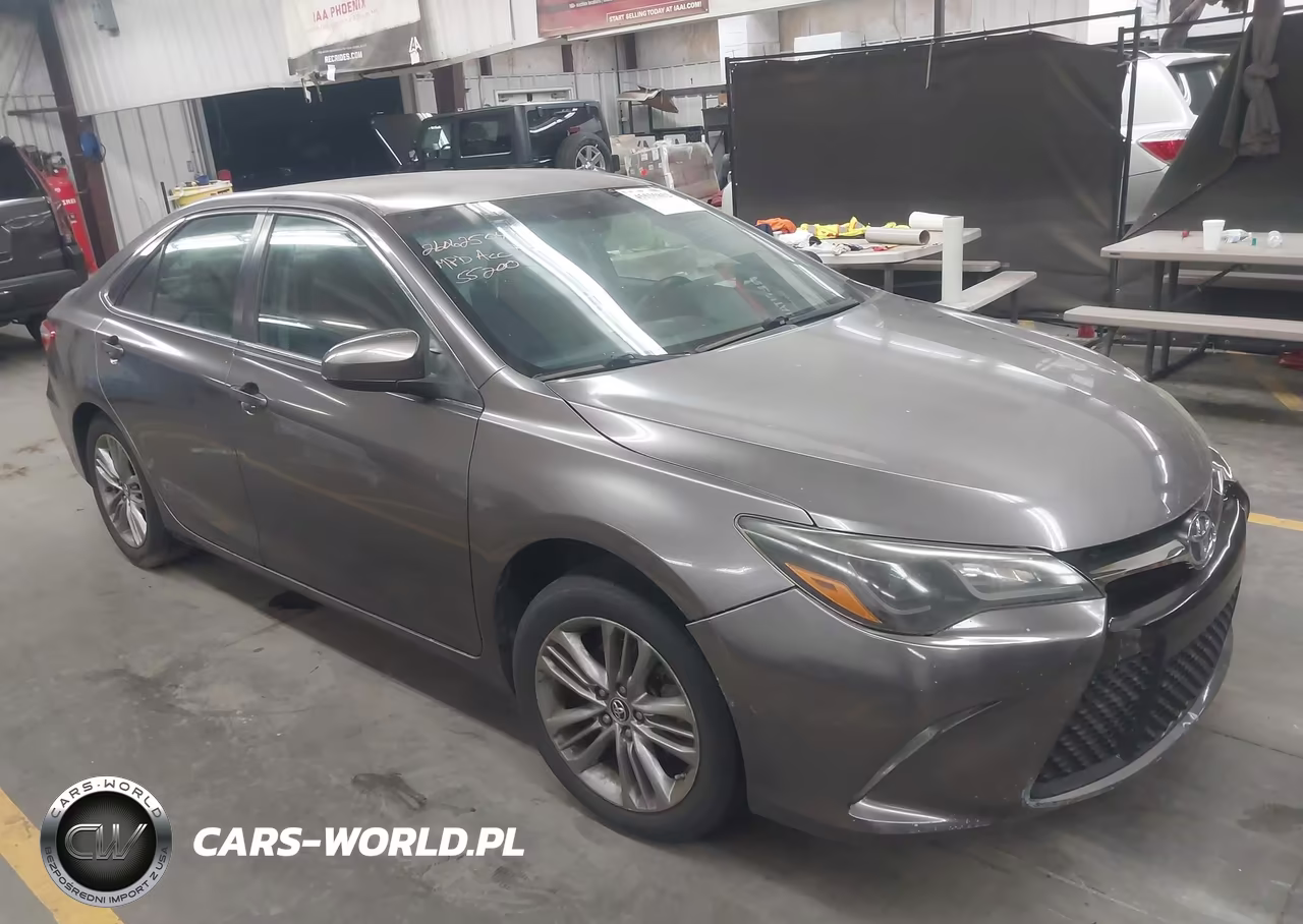 2015 Toyota Camry Se – zdjęcie 1 z 15