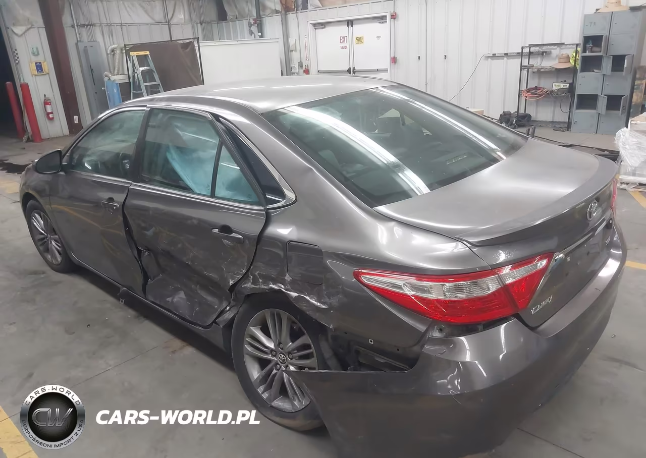 2015 Toyota Camry Se VIN:4T1BF1FK7FU904897 - 3