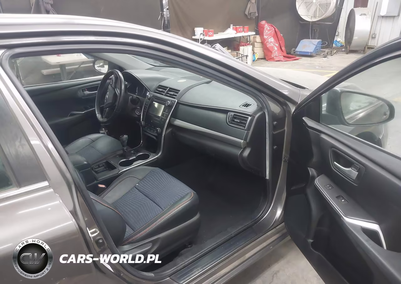 2015 Toyota Camry Se VIN:4T1BF1FK7FU904897 - 5