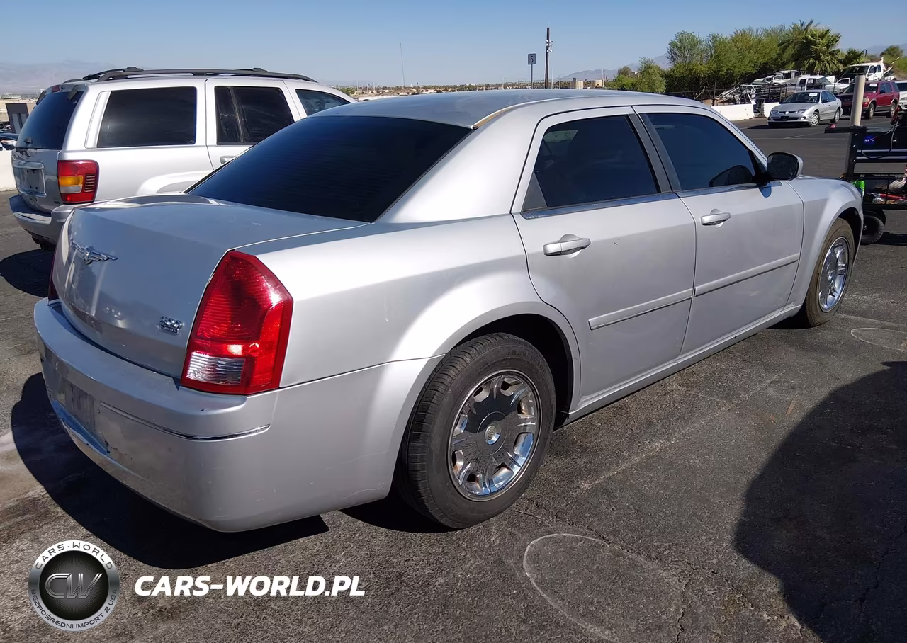 2005 Chrysler 300 Touring VIN:2C3JA53G25H138931 - 4