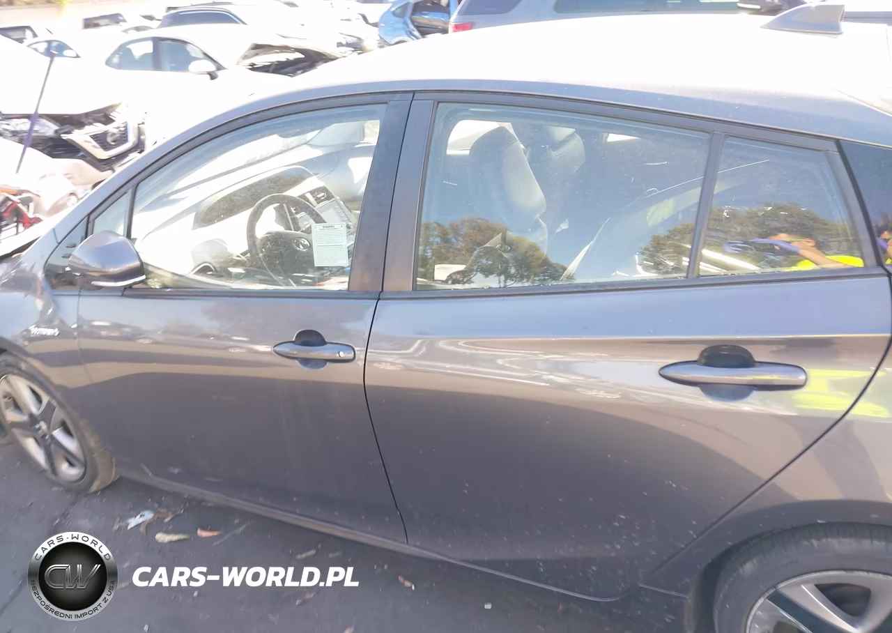 2020 Toyota Prius Xle VIN:JTDKARFU1L3117447 - 15