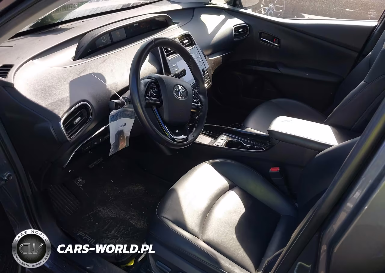 2020 Toyota Prius Xle VIN:JTDKARFU1L3117447 - 18