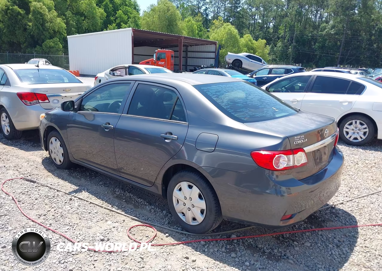 2013 Toyota Corolla L VIN:5YFBU4EE0DP093087 - 3