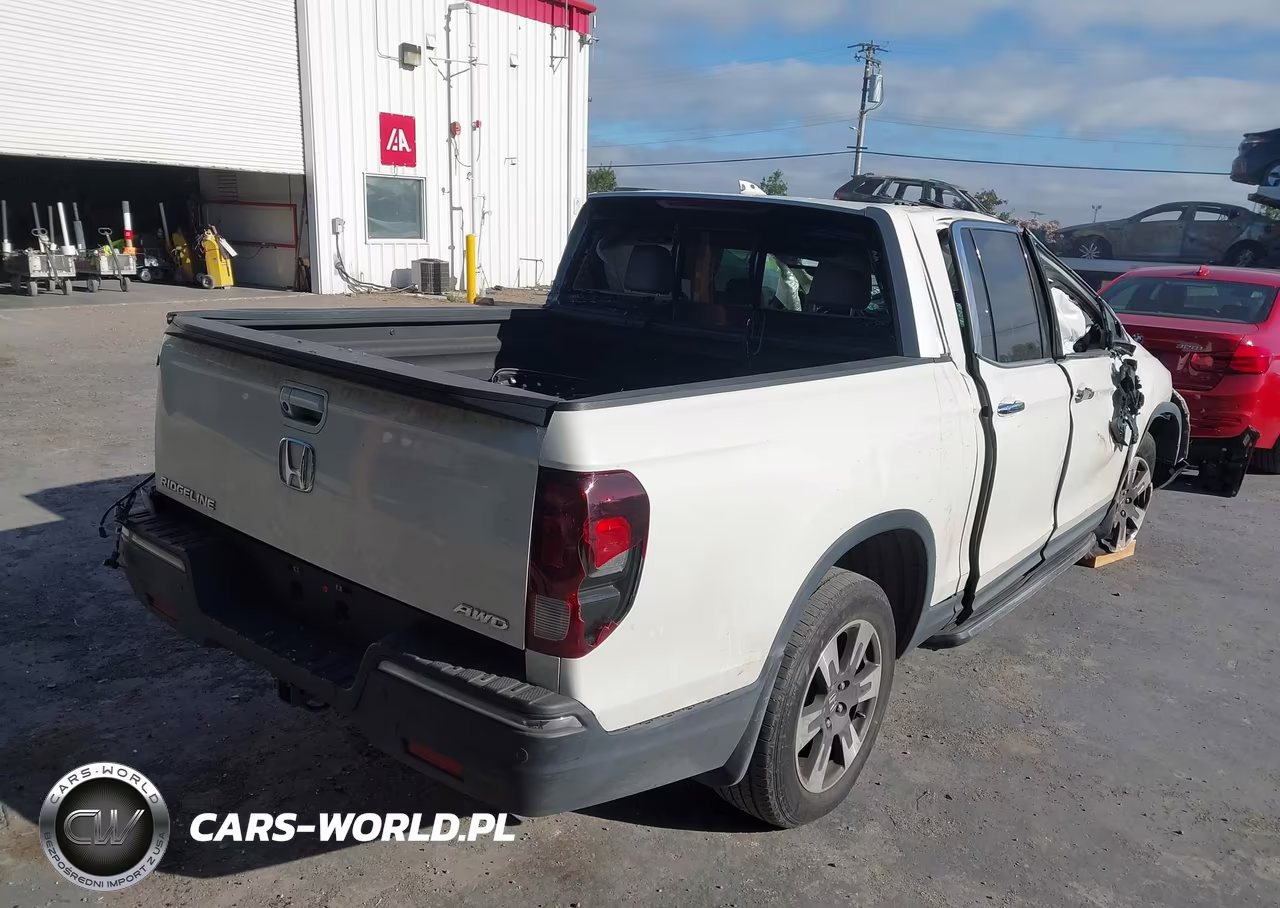 2017 Honda Ridgeline Rtl-E VIN:5FPYK3F7XHB021557 - 4