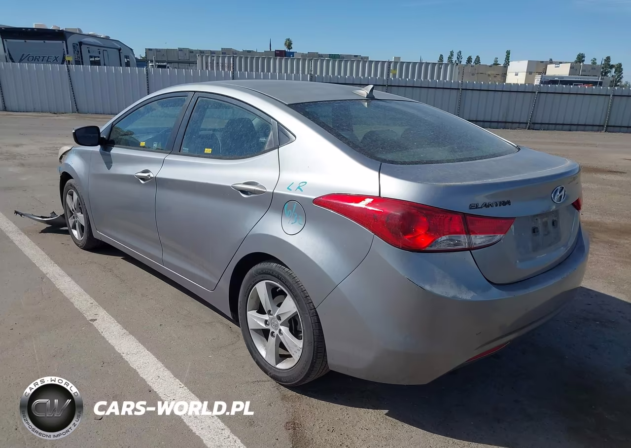 2013 Hyundai Elantra Gls VIN:KMHDH4AE7DU710051 - 3