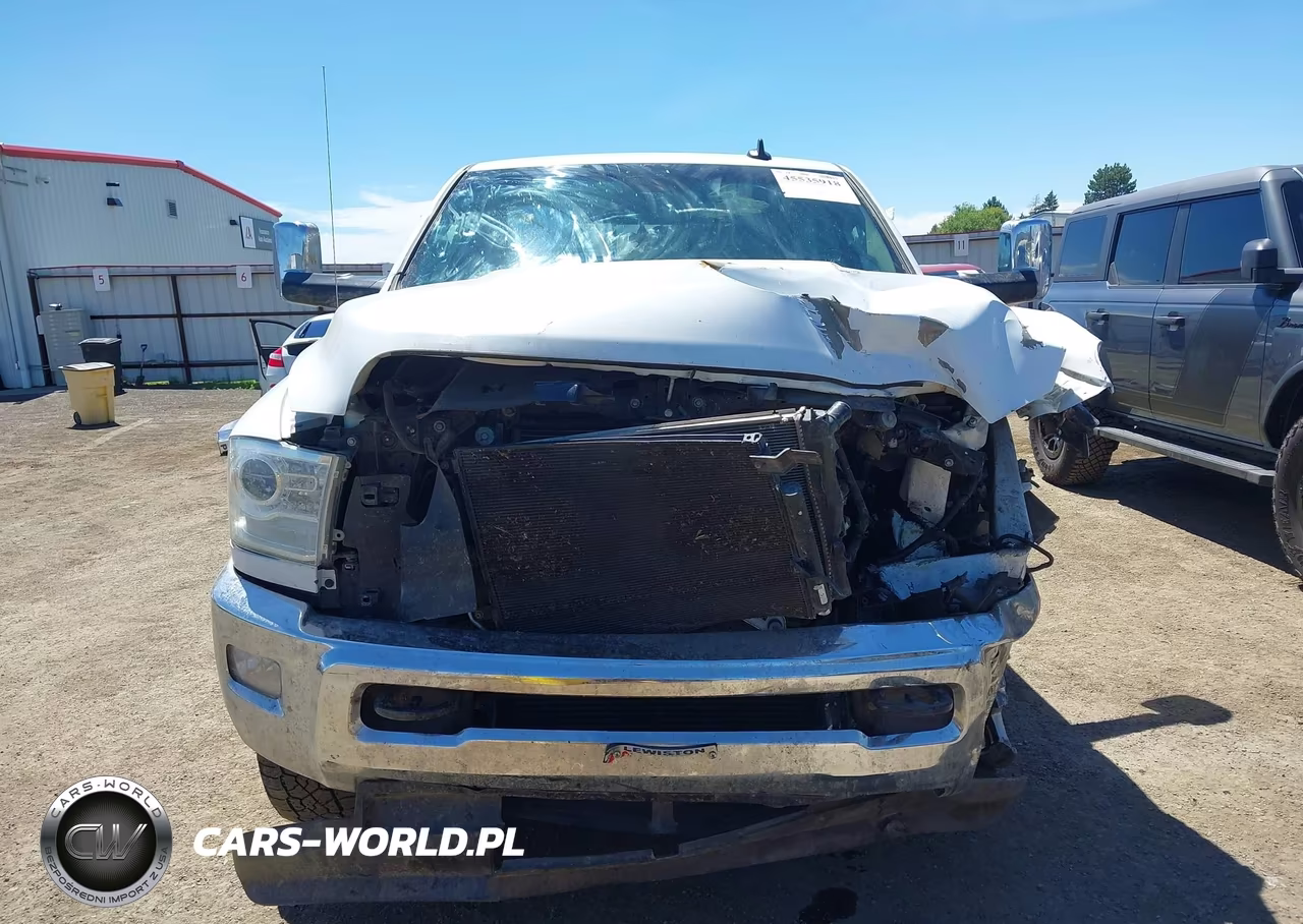 2014 Ram 2500 Laramie VIN:3C6UR5FL2EG283792 - 11