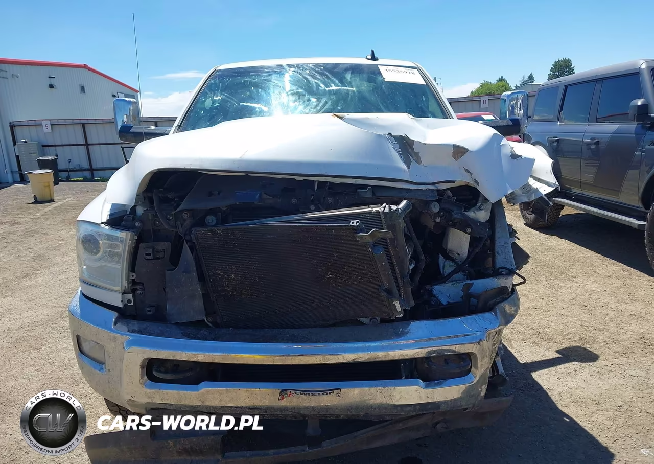 2014 Ram 2500 Laramie VIN:3C6UR5FL2EG283792 - 6
