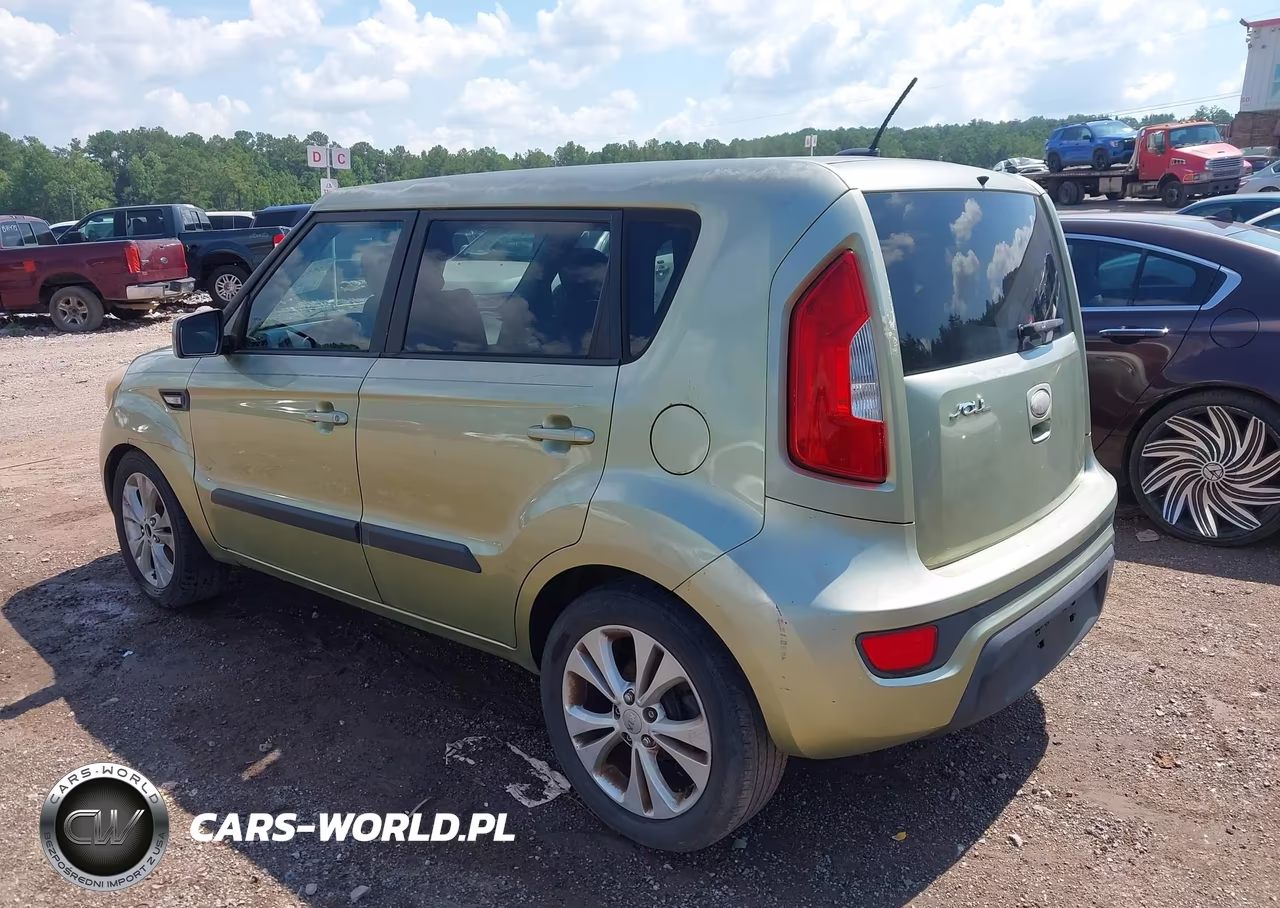 2013 Kia Soul VIN:KNDJT2A5XD7577973 - 3
