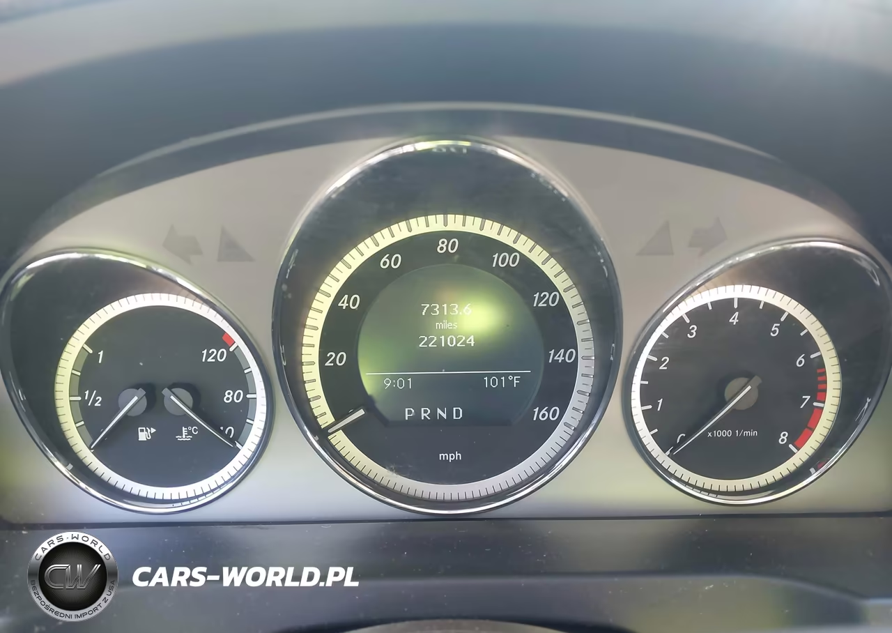2011 Mercedes-Benz C 300 Sport VIN:WDDGF5EB9BR136510 - 12