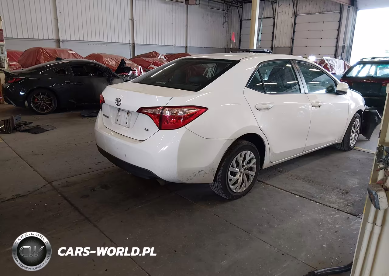 2019 Toyota Corolla Le VIN:2T1BURHEXKC235368 - 4