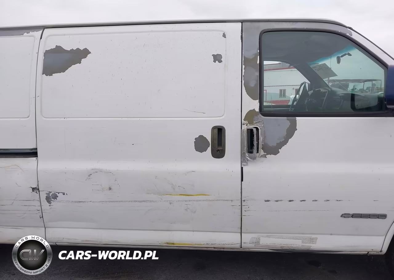 2002 Chevrolet Express Cargo Van VIN:1GCGG29R821173558 - 13
