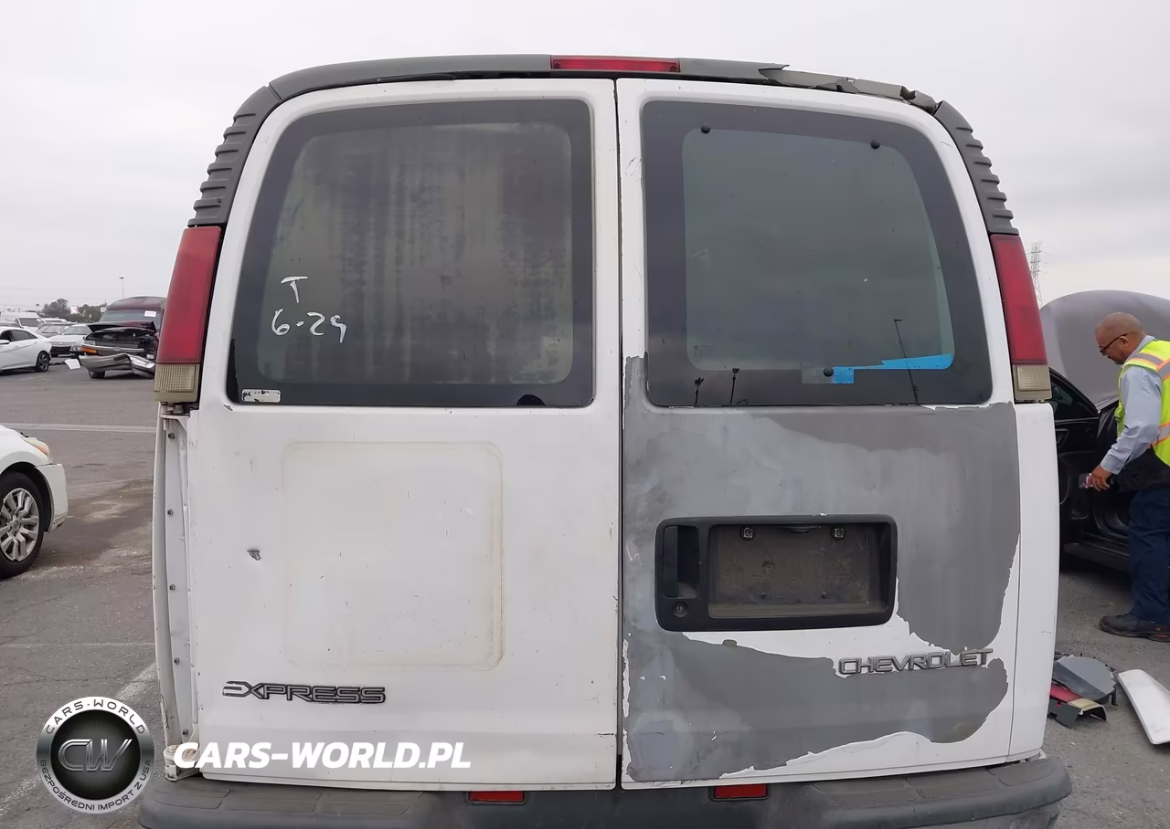 2002 Chevrolet Express Cargo Van VIN:1GCGG29R821173558 - 16