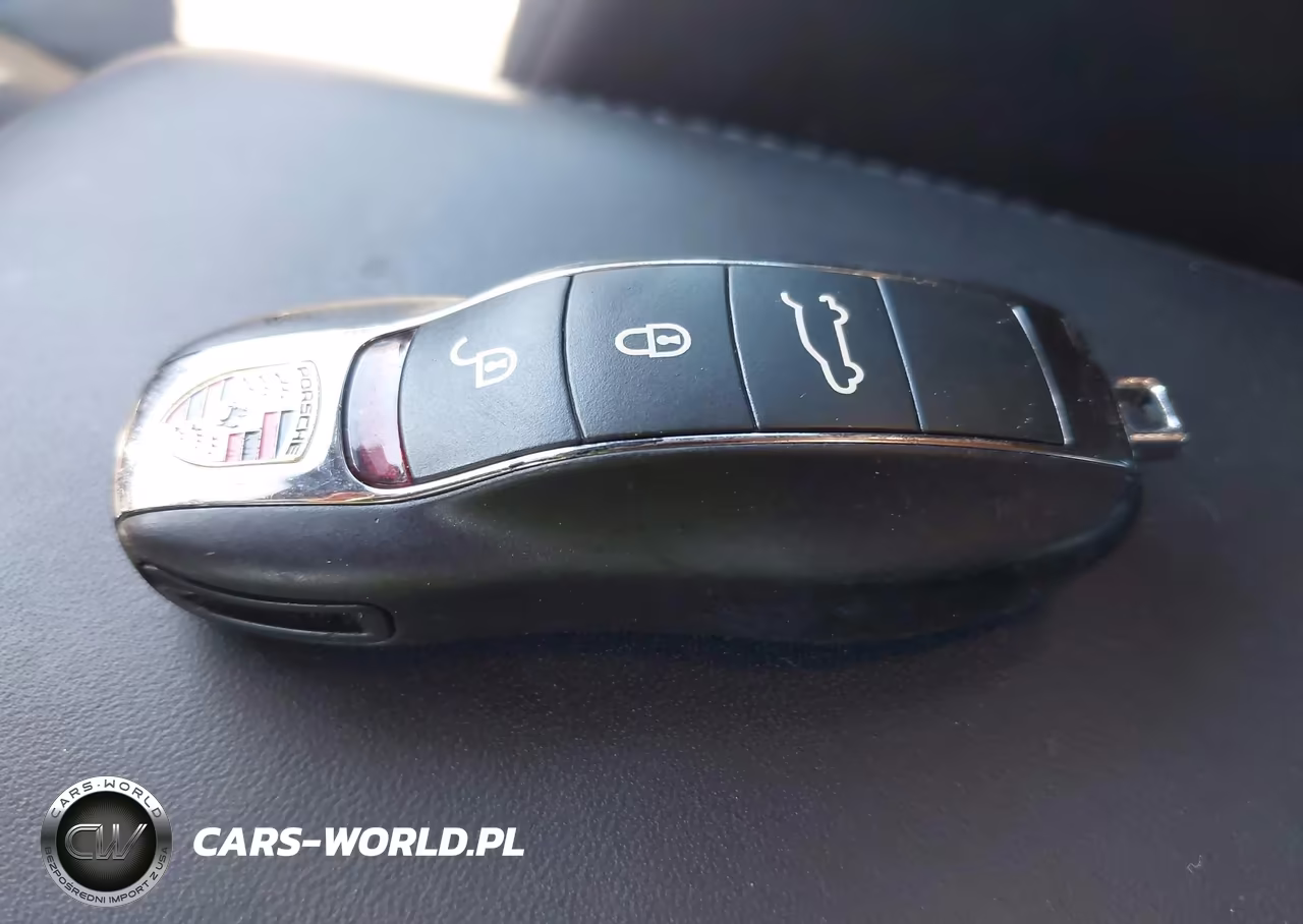 2015 Porsche Macan Turbo VIN:WP1AF2A52FLB98367 - 11