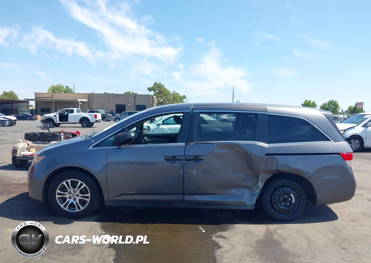 2014 Honda Odyssey Lx VIN:5FNRL5H28EB020068 - 14