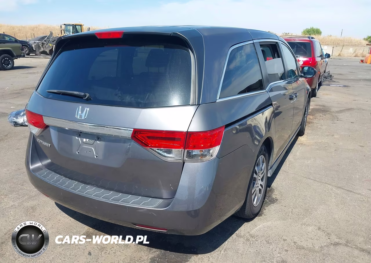 2014 Honda Odyssey Lx VIN:5FNRL5H28EB020068 - 4