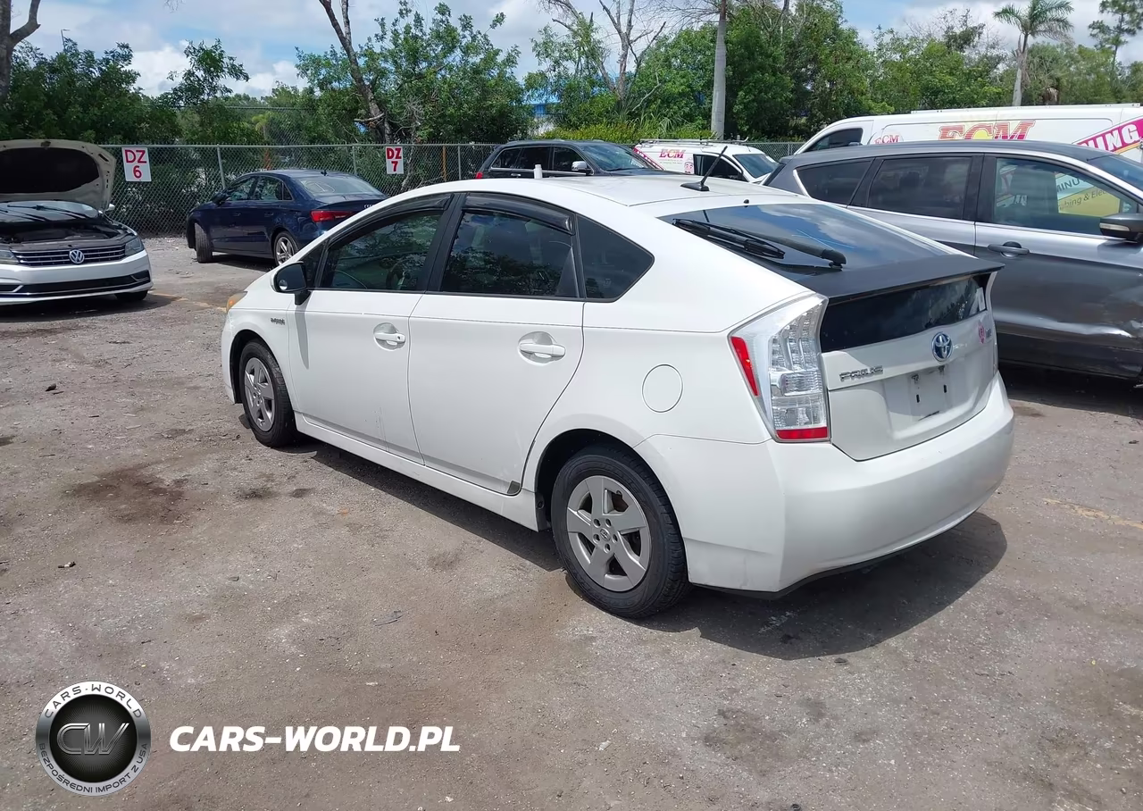 2011 Toyota Prius Two VIN:JTDKN3DU0B0274049 - 3