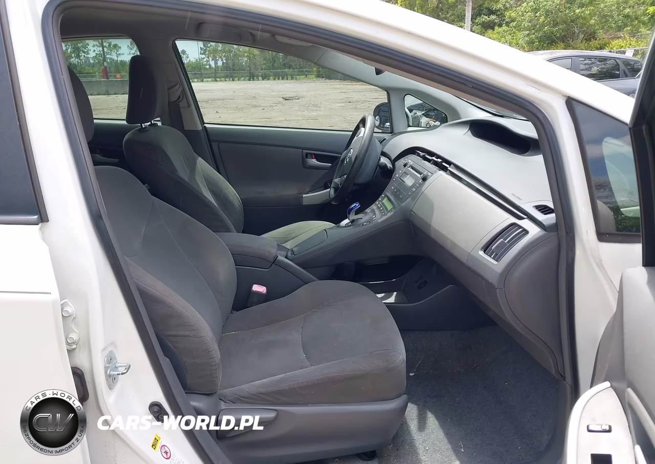 2011 Toyota Prius Two VIN:JTDKN3DU0B0274049 - 5