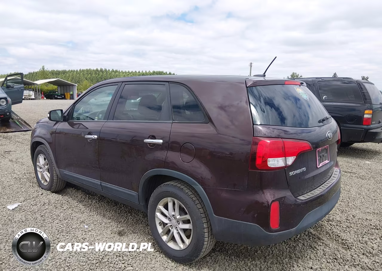 2015 Kia Sorento Lx VIN:5XYKT3A6XFG621883 - 3