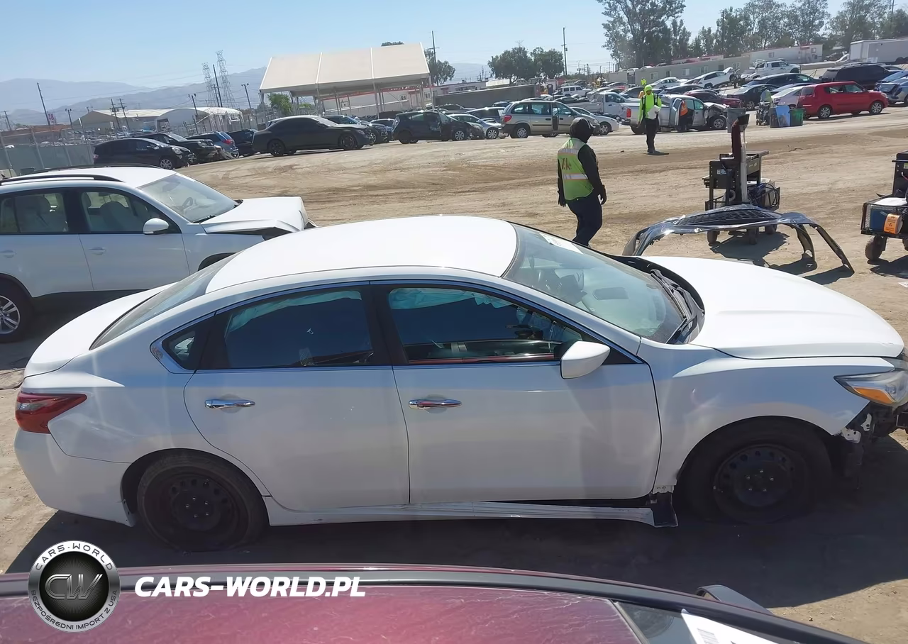 2018 Nissan Altima 2.5 S VIN:1N4AL3AP0JC299990 - 12