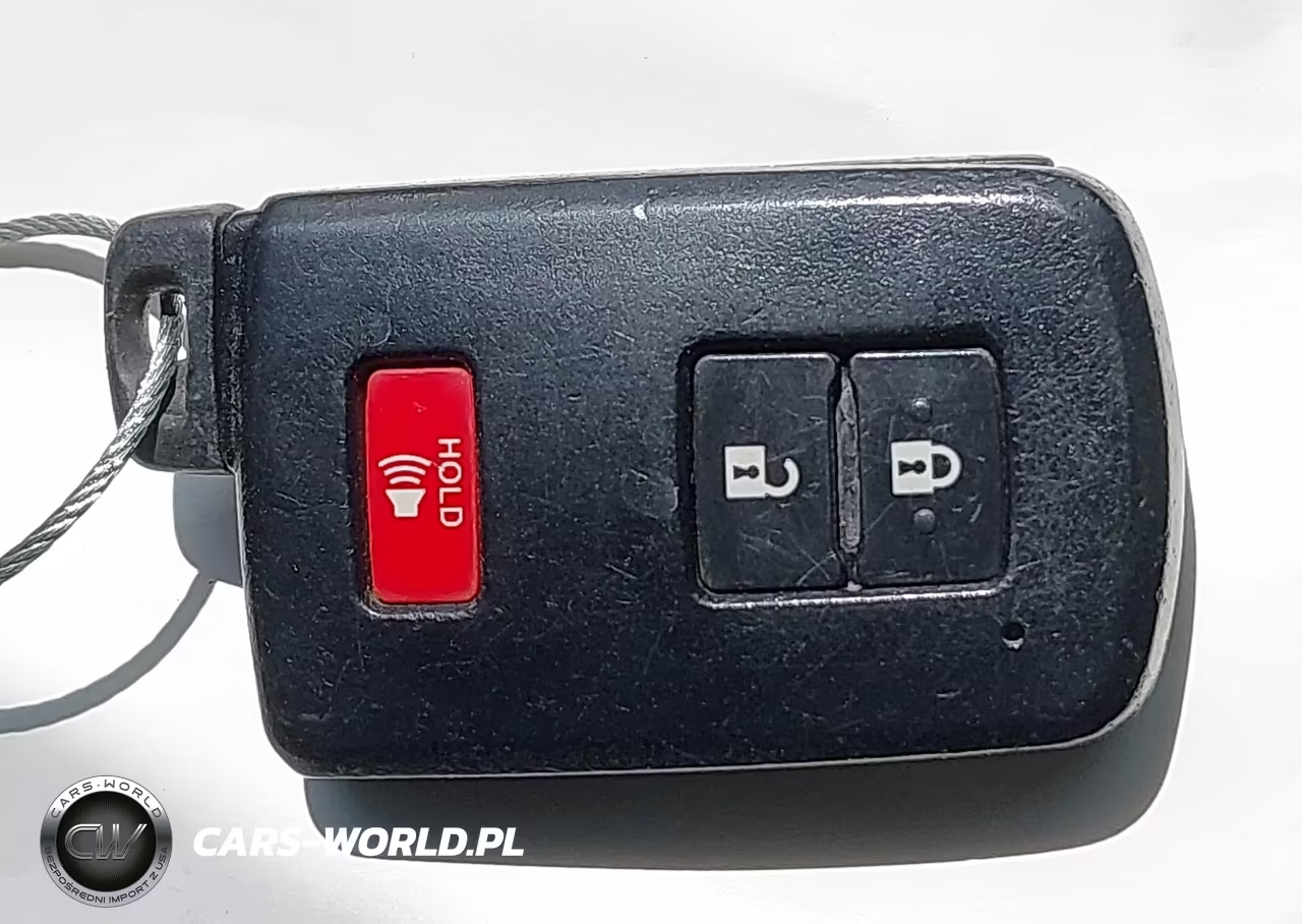 2014 Toyota Prius C Three VIN:JTDKDTB31E1076222 - 11