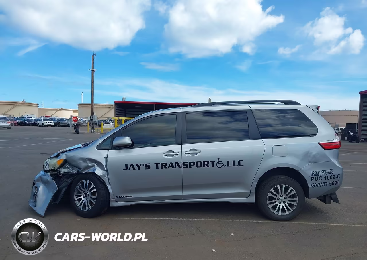 2018 Toyota Sienna Xle 8 Passenger VIN:5TDYZ3DC4JS934966 - 14