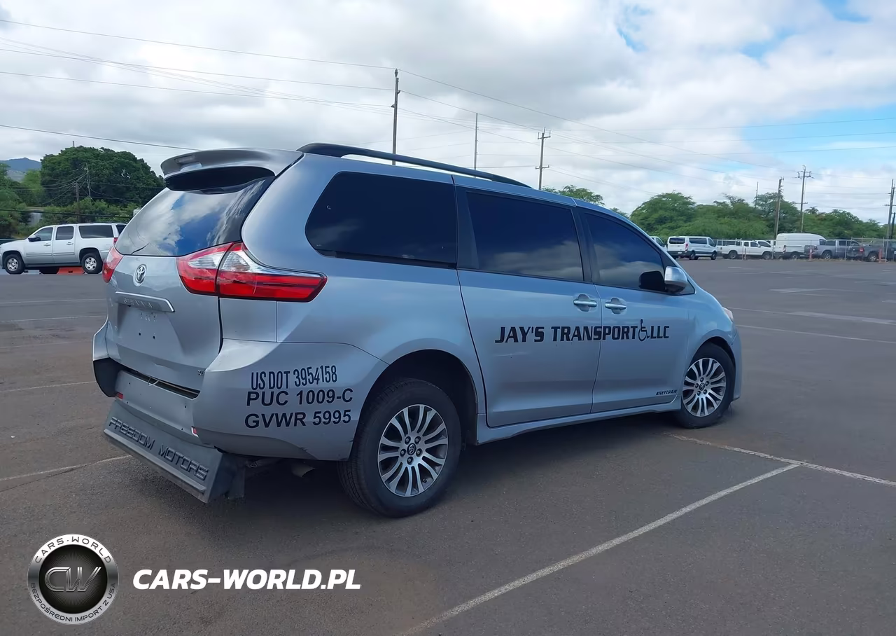 2018 Toyota Sienna Xle 8 Passenger VIN:5TDYZ3DC4JS934966 - 4