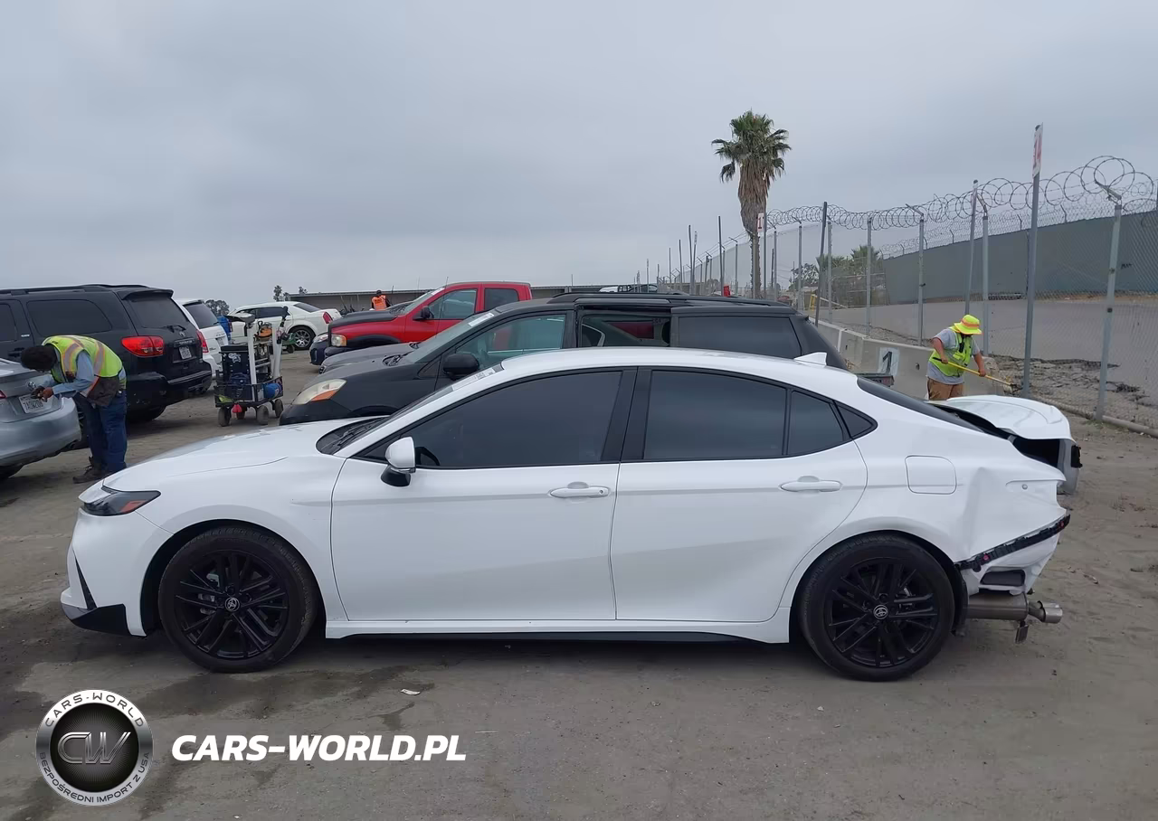 2025 Toyota Camry Se VIN:4T1DAACK8SU146686 - 15