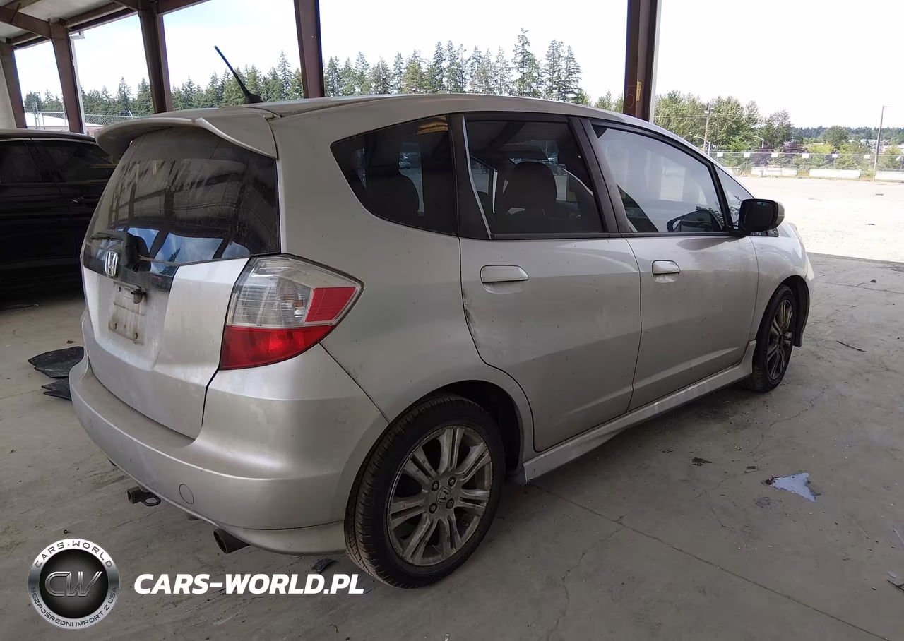 2011 Honda Fit Sport VIN:JHMGE8H5XBS009518 - 4