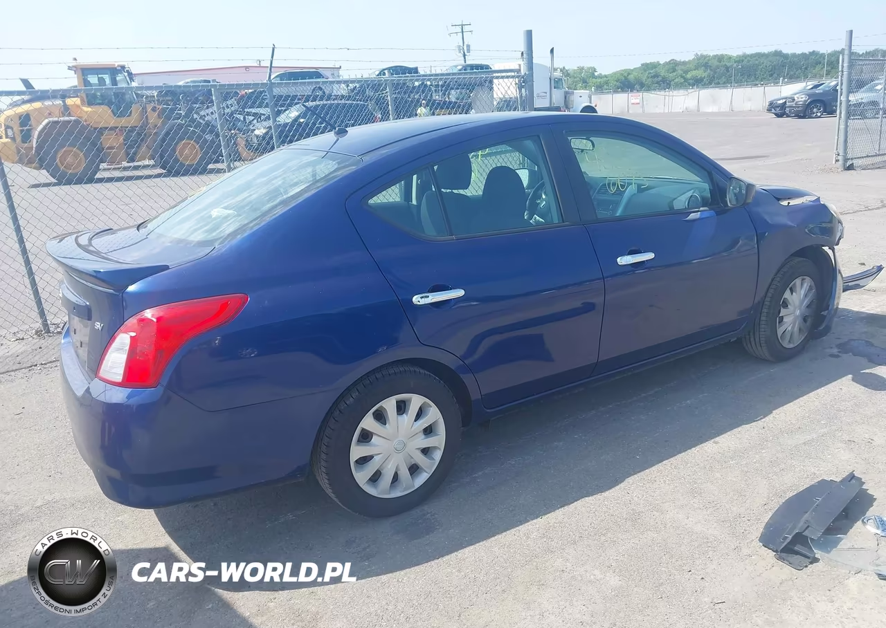 2018 Nissan Versa Sv VIN:3N1CN7AP5JL840303 - 4