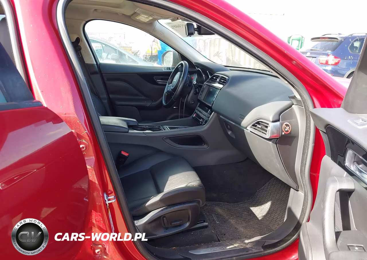 2017 Jaguar F-Pace 35T Premium VIN:SADCJ2BV0HA079095 - 5