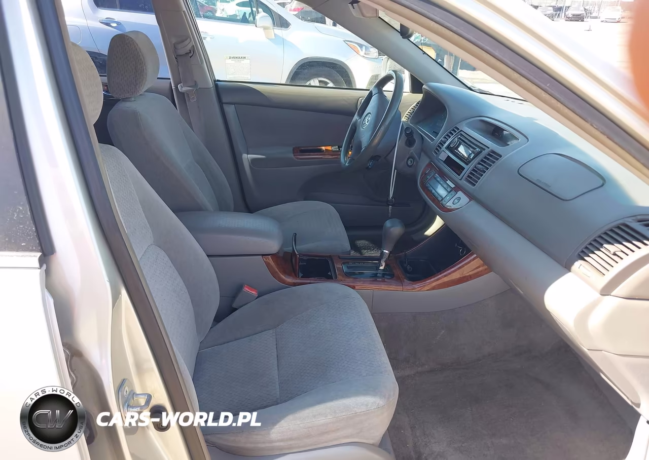 2002 Toyota Camry Xle VIN:JTDBE32K620109513 - 5