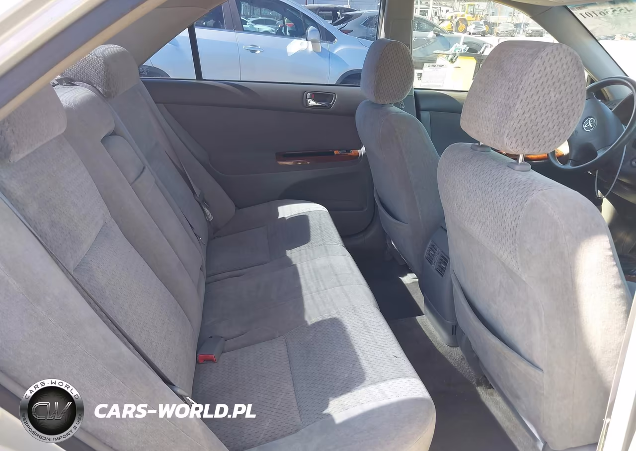 2002 Toyota Camry Xle VIN:JTDBE32K620109513 - 8