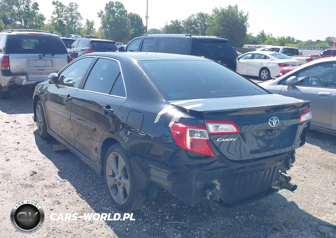 2014 Toyota Camry Se Sport VIN:4T1BF1FK3EU316123 - 3