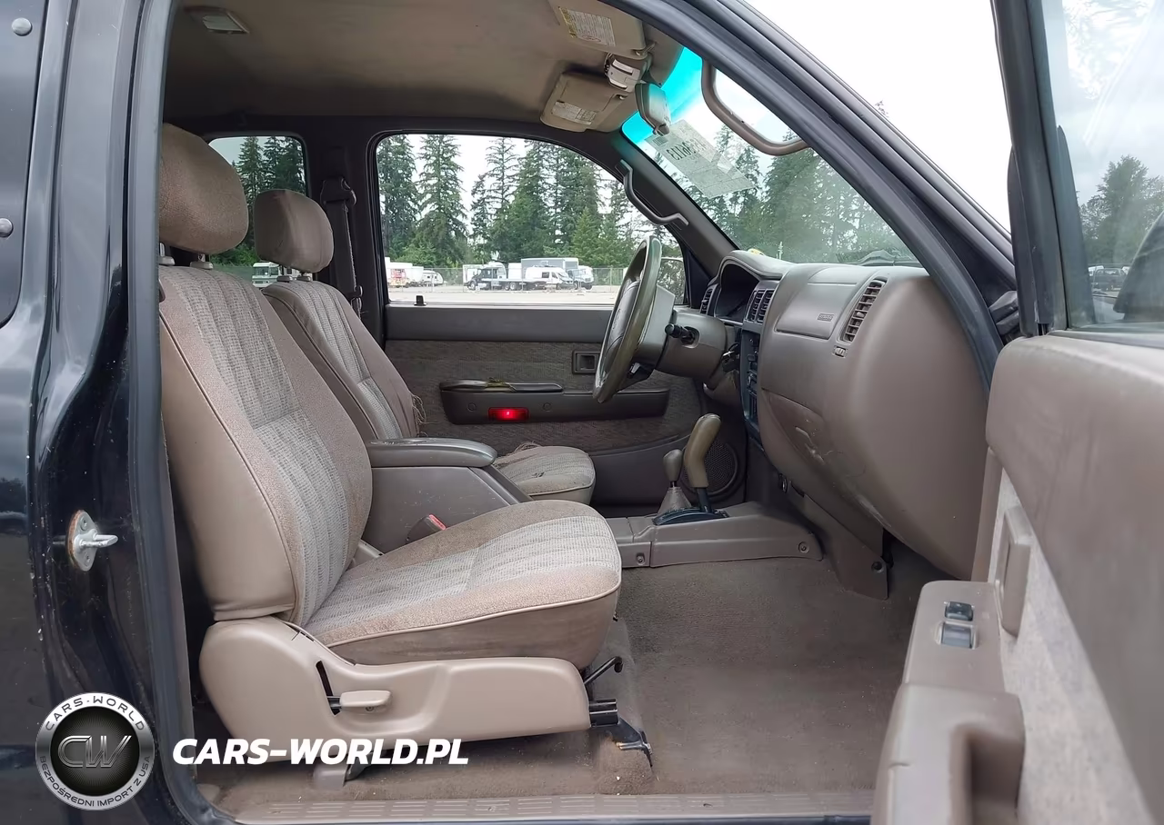 1999 Toyota Tacoma VIN:4TAWN72N7XZ490256 - 5