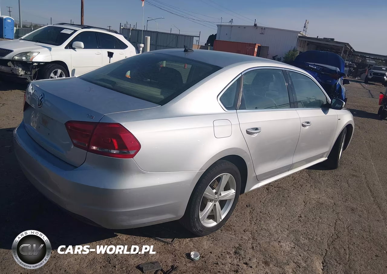 2015 Volkswagen Passat 1.8T Limited Edition VIN:1VWAS7A32FC110035 - 4