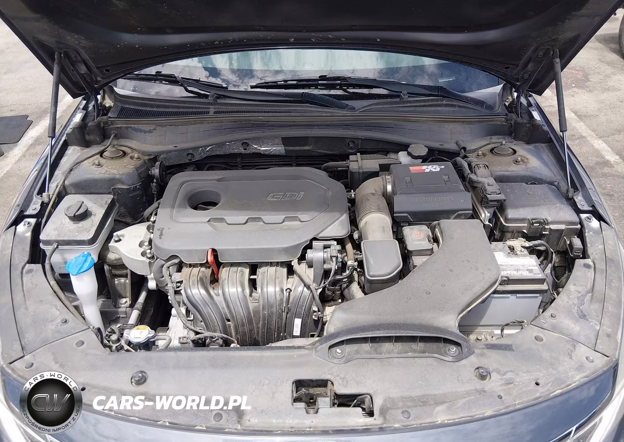 2018 Kia Optima S VIN:5XXGT4L32JG254960 - 10