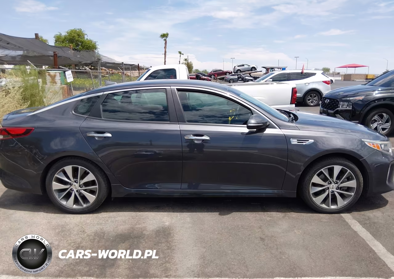 2018 Kia Optima S VIN:5XXGT4L32JG254960 - 13