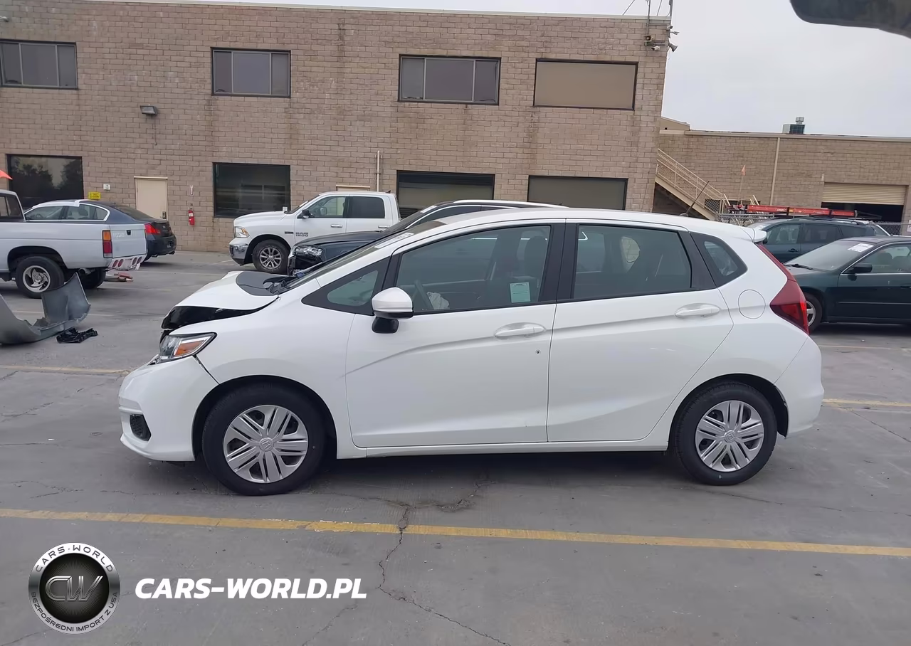 2018 Honda Fit Lx VIN:3HGGK5H40JM735252 - 16