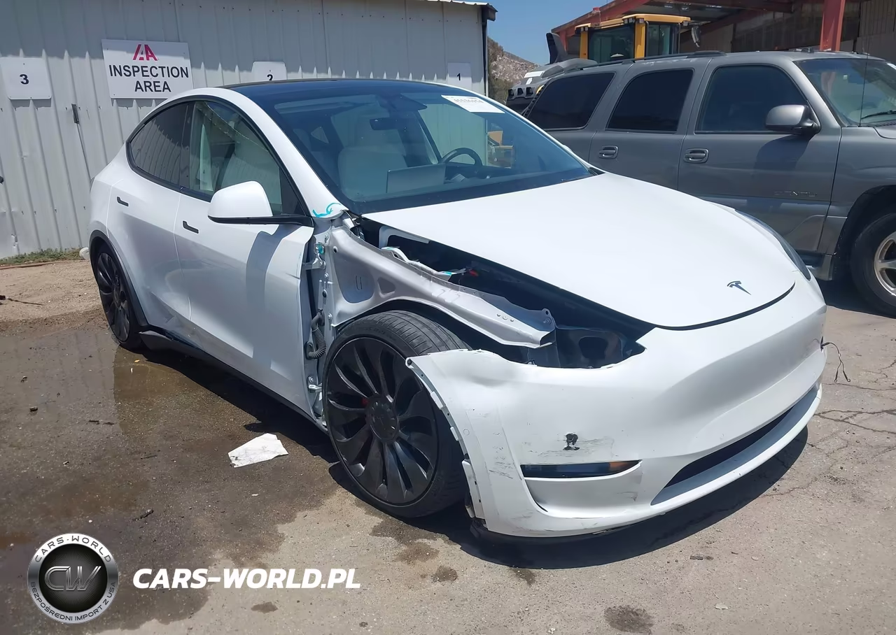 2022 Tesla Model Y Performance Dual Motor All-Wheel Drive – zdjęcie 1 z 17