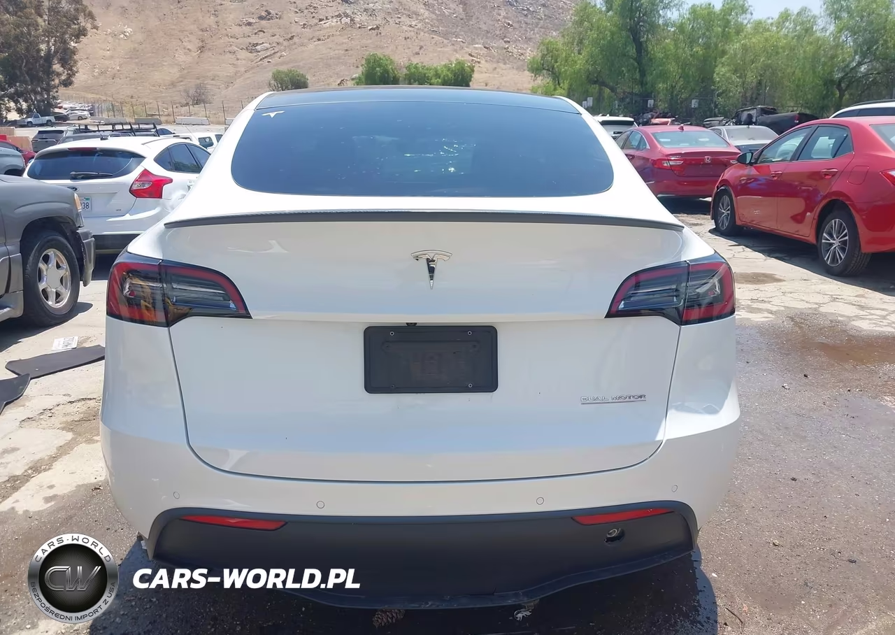 2022 Tesla Model Y Performance Dual Motor All-Wheel Drive VIN:7SAYGDEF4NF490019 - 15