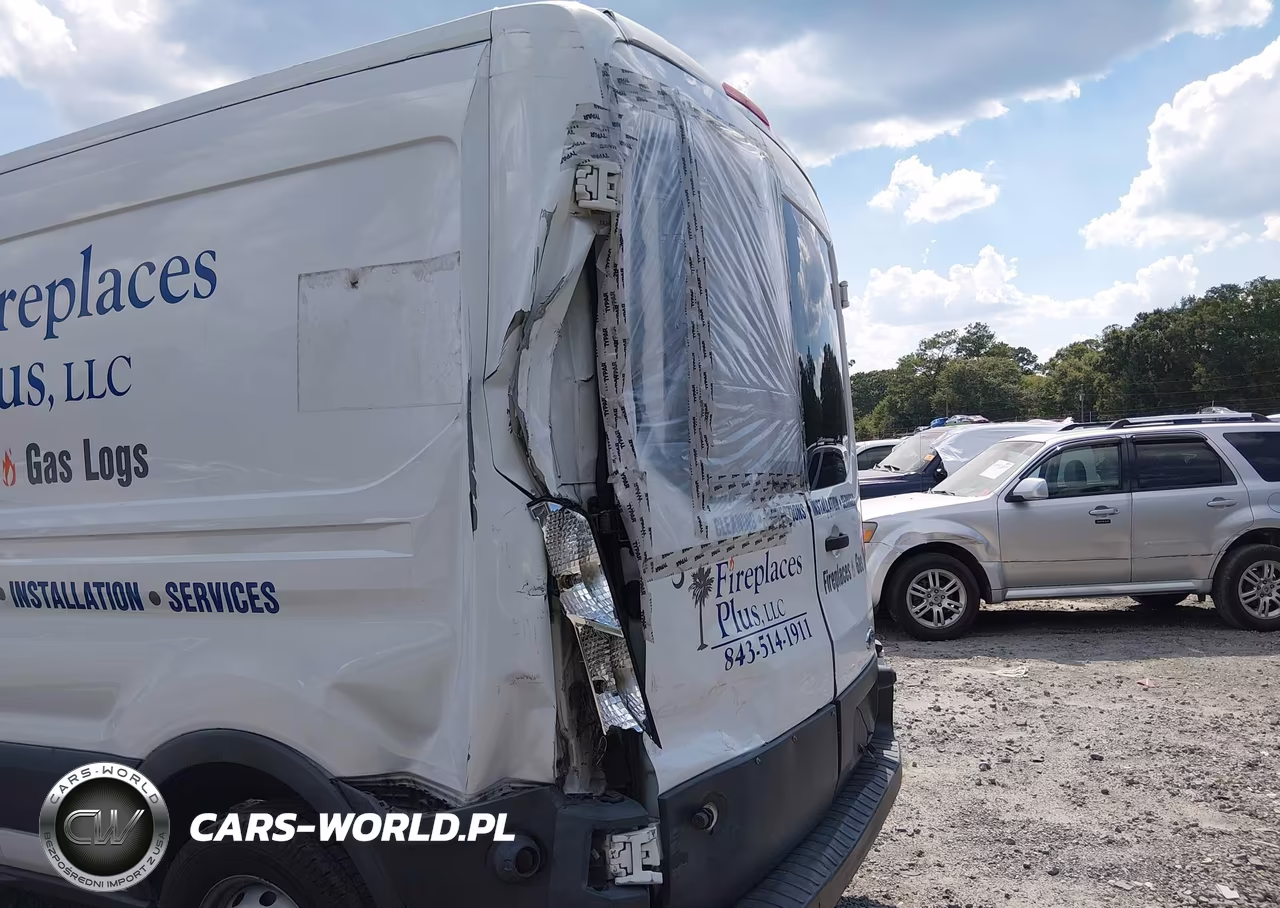2015 Ford Transit-150 VIN:1FTNE2CM2FKA22385 - 17