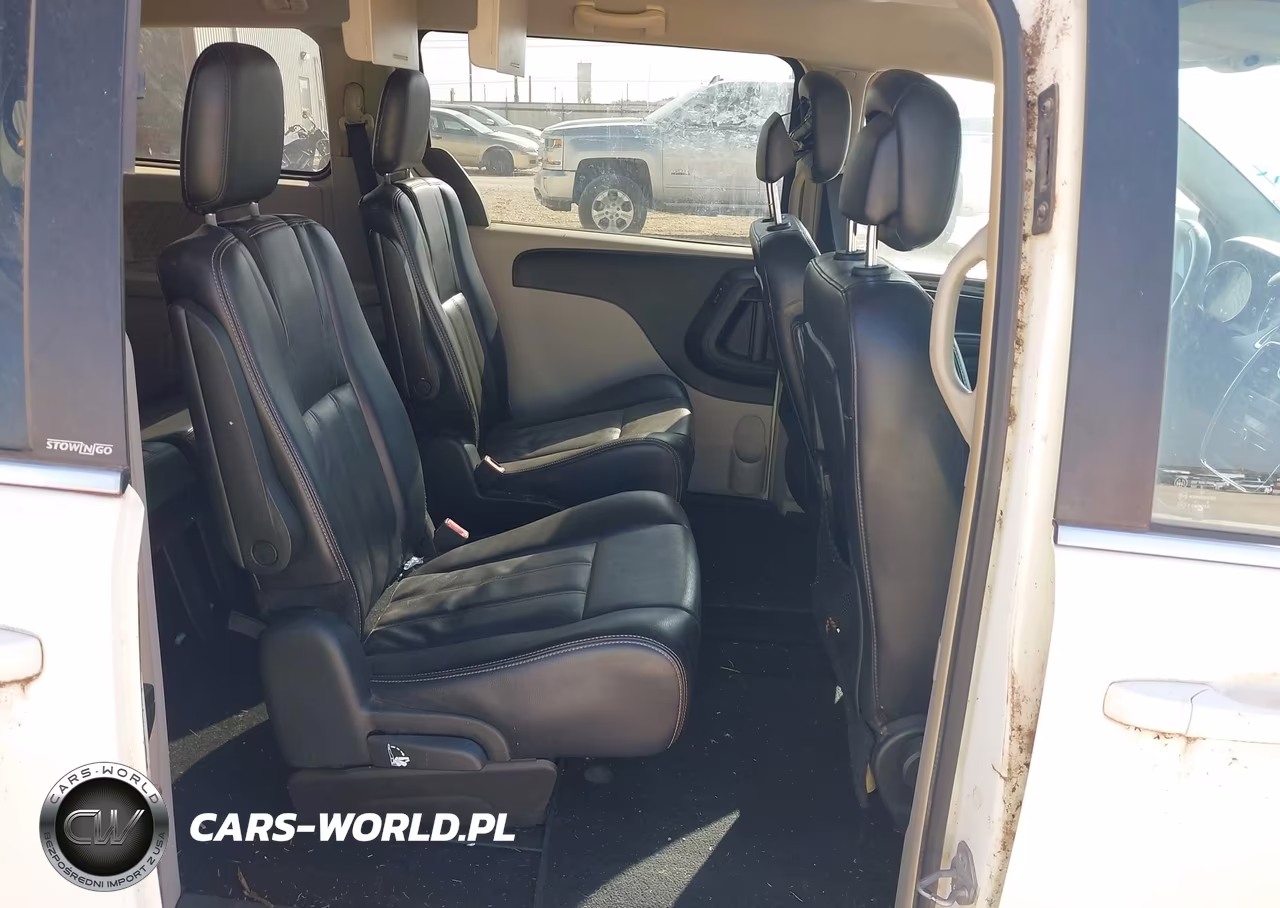 2013 Chrysler Town & Country Touring VIN:2C4RC1BG3DR604748 - 8