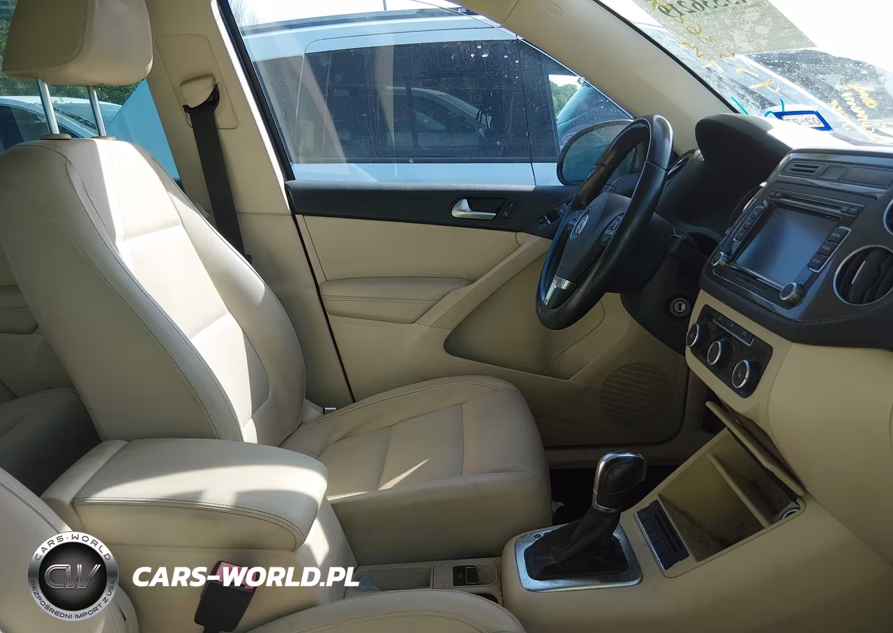 2012 Volkswagen Tiguan Se VIN:WVGAV7AX5CW555789 - 5