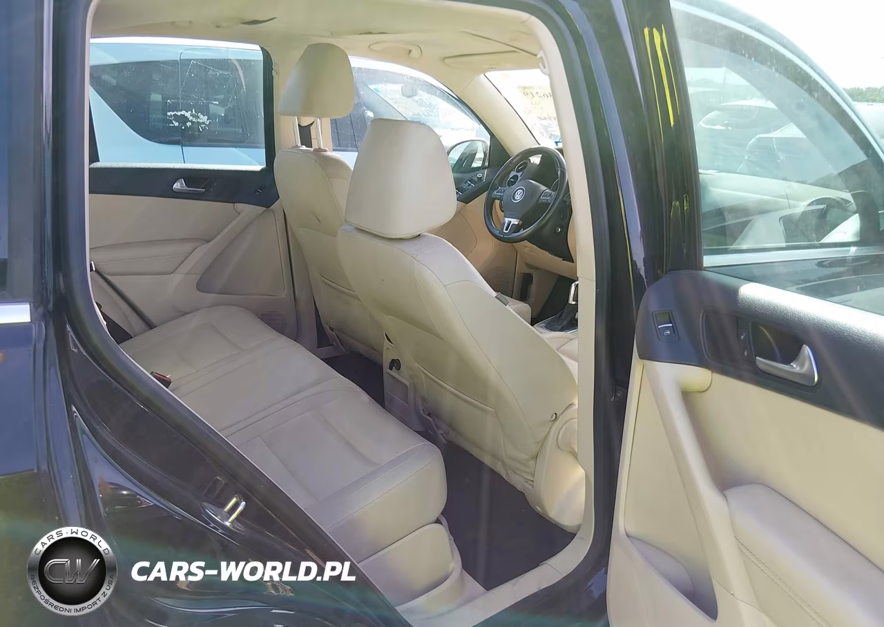 2012 Volkswagen Tiguan Se VIN:WVGAV7AX5CW555789 - 8