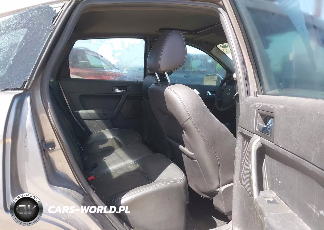 2009 Ford Focus Sel VIN:1FAHP37NX9W129011 - 8