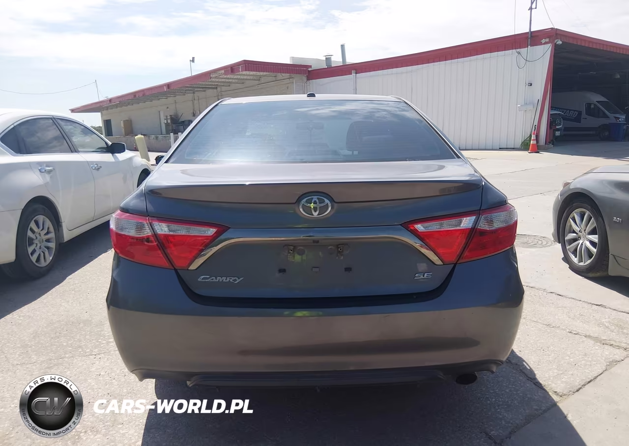 2016 Toyota Camry Se VIN:4T1BF1FK3GU532573 - 16