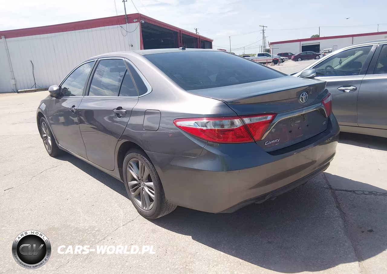 2016 Toyota Camry Se VIN:4T1BF1FK3GU532573 - 3