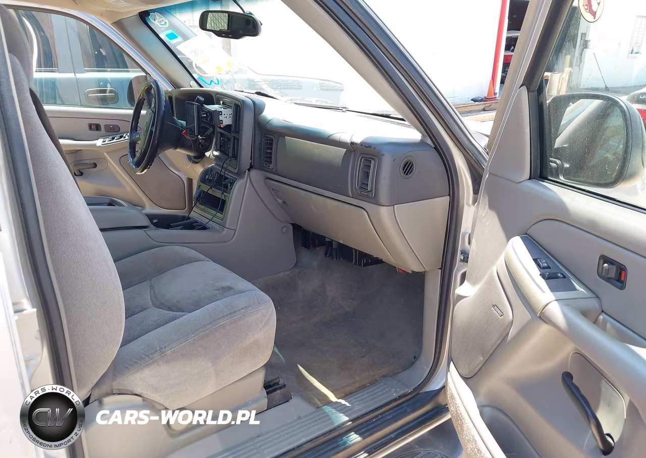 2004 Chevrolet Tahoe Ls VIN:1GNEC13Z04R137252 - 5