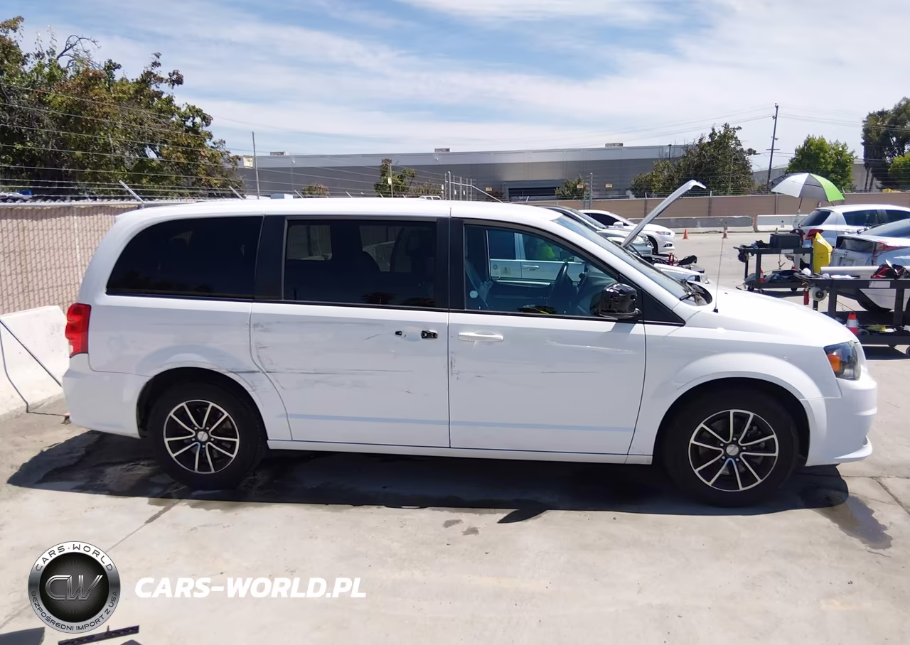 2019 Dodge Grand Caravan Gt VIN:2C4RDGEG9KR631252 - 14
